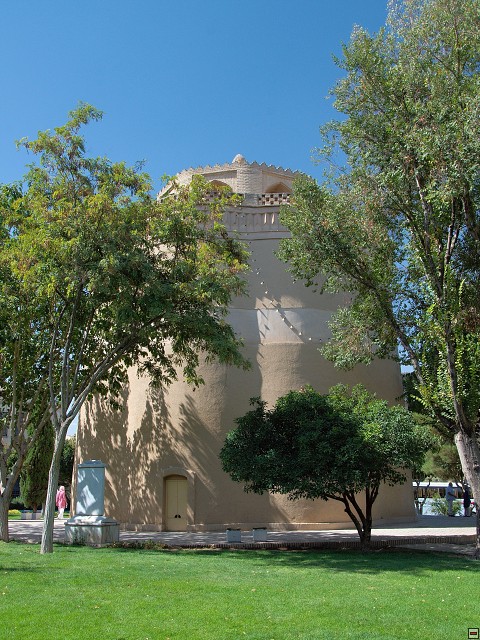 img00018.jpg
