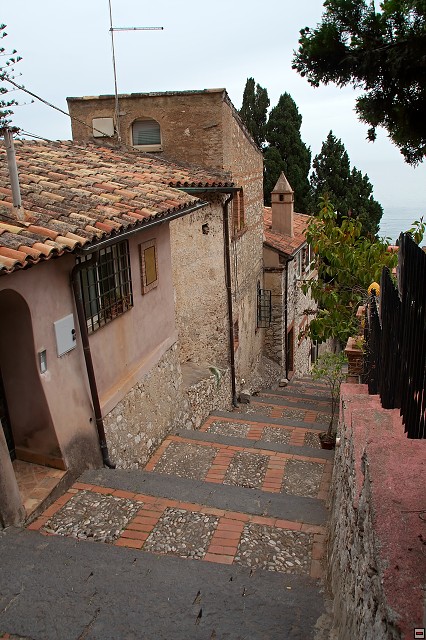 img00002.jpg