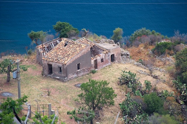 img00030.jpg