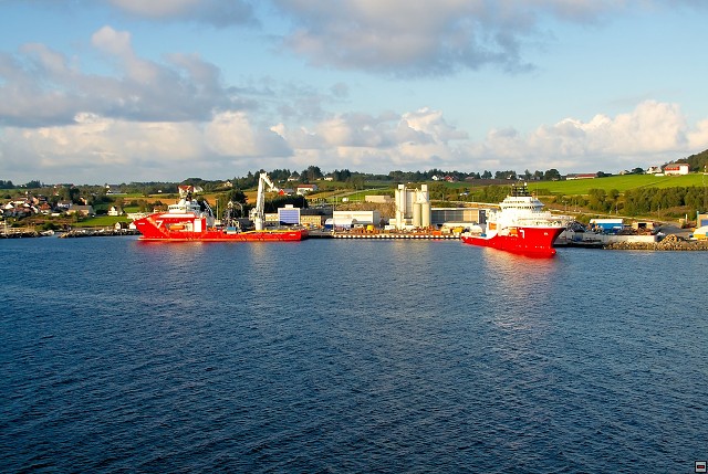 img00004.jpg