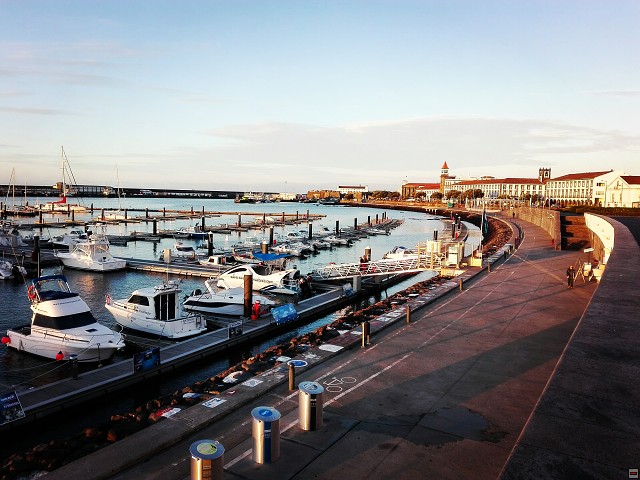 img00004.jpg