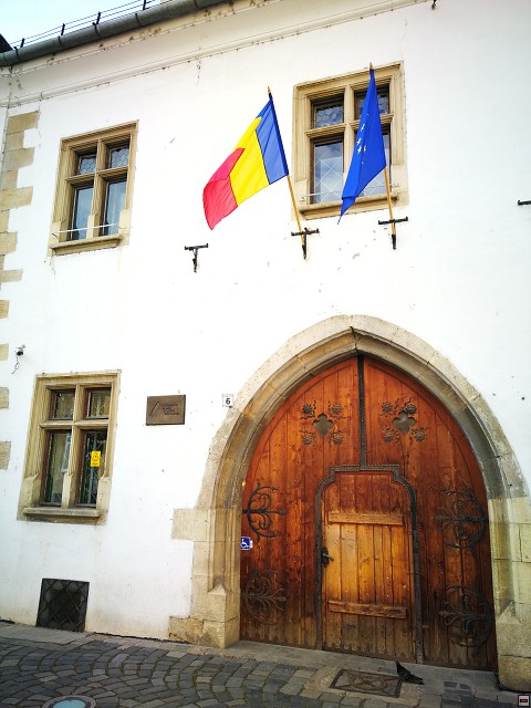 img00017.jpg