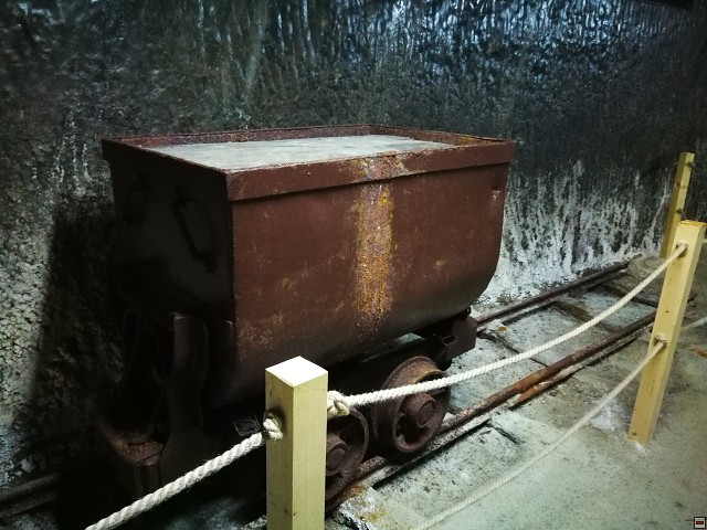 img00006.jpg