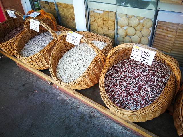 img00006.jpg