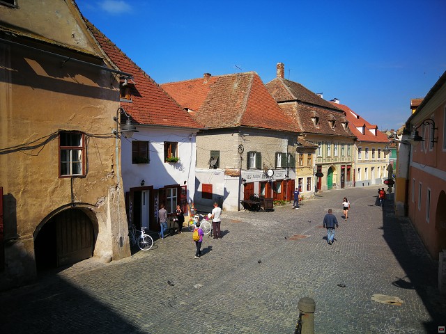 img00010.jpg