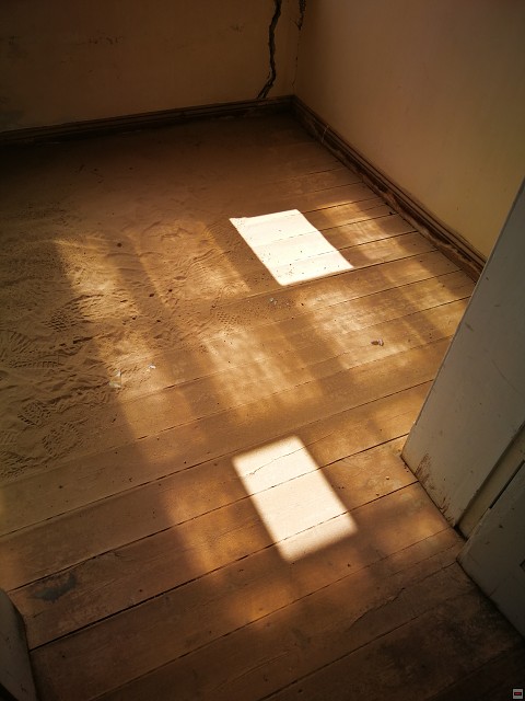 img00064.jpg