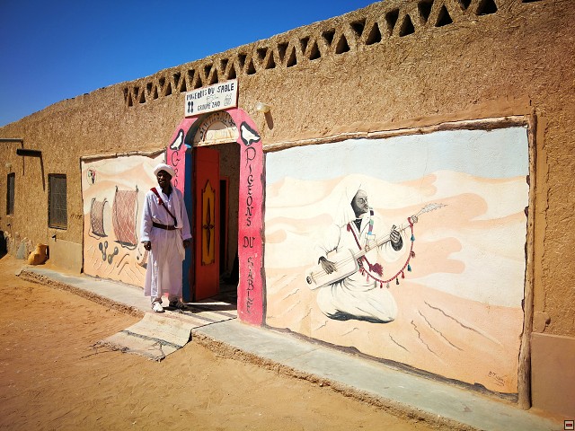img00030.jpg