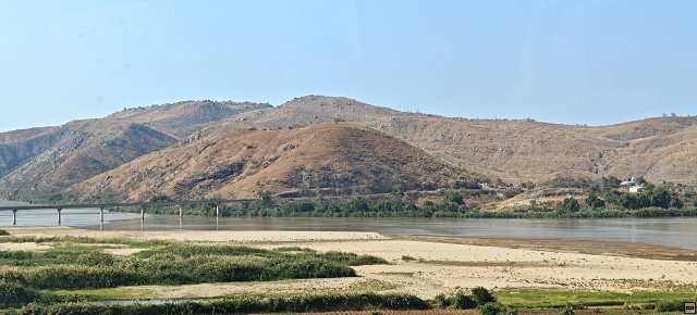 img00002.jpg