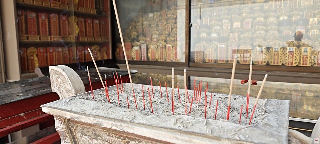 img00027.jpg