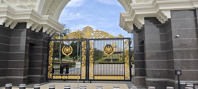 img00002.jpg