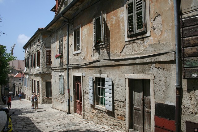 img00004.jpg