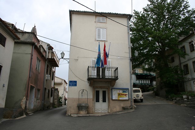 img00015.jpg