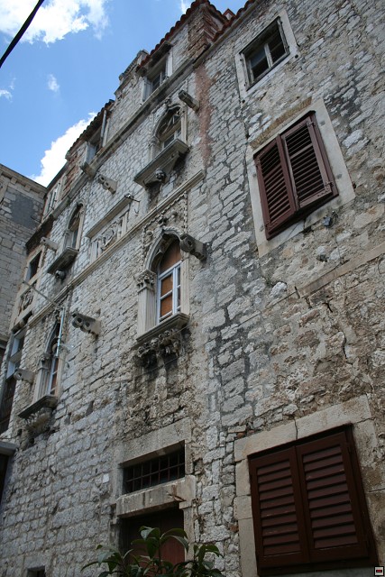 img00020.jpg