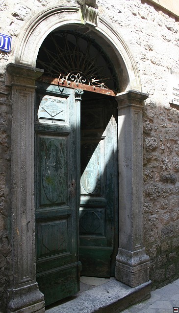 img00015.jpg