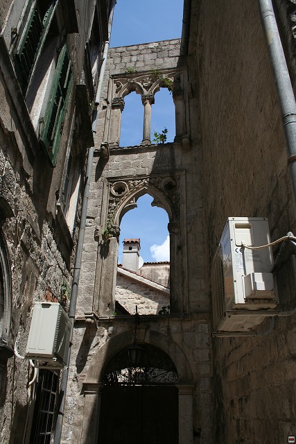 img00017.jpg