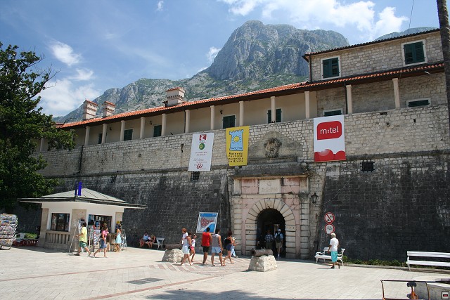 img00020.jpg