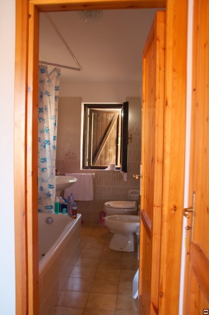 img00035.jpg