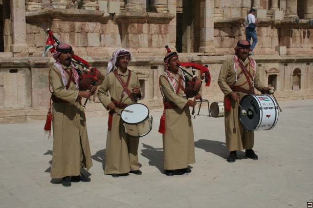 img00019.jpg